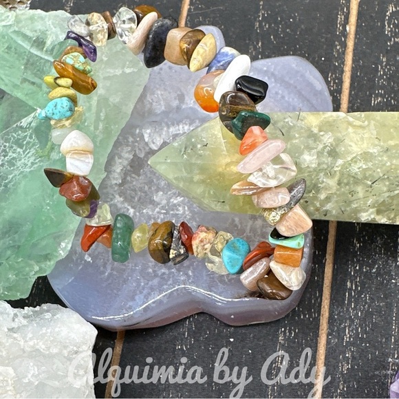 Healing crystals chunky rose gold cross charm bracelet - Picture 1 of 1